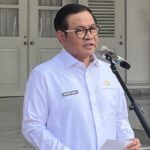 Pemprov DKI Tegur Warkop HI Sawargi Pakai Trotoar