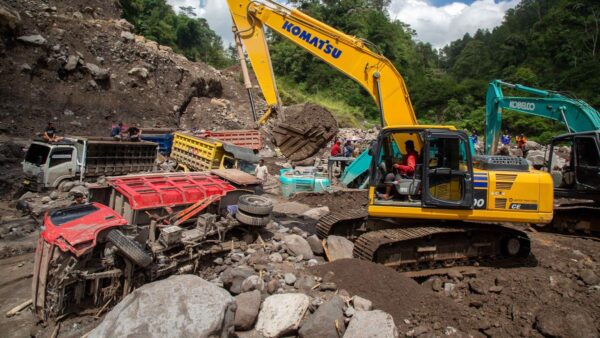 Longsor Lahar Dingin Merapi Terjang Sungai Senowo, 3 Tewas