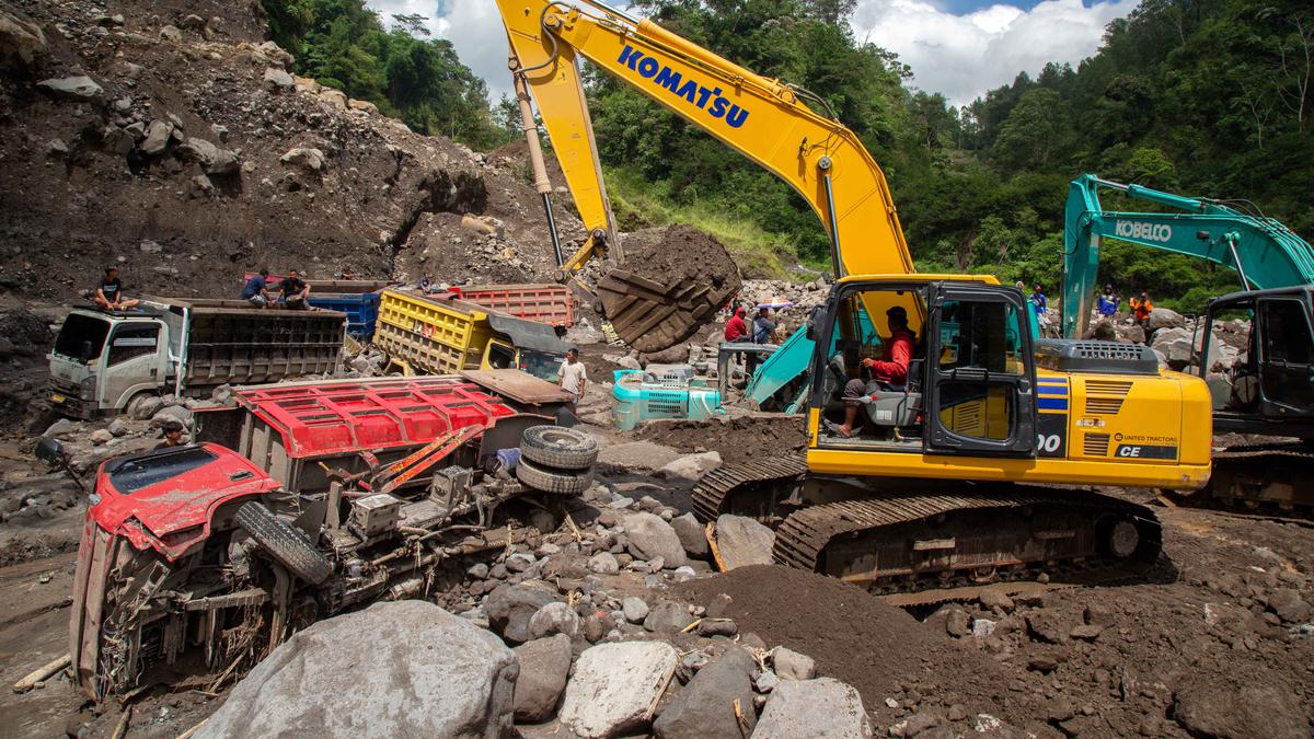 Longsor Lahar Dingin Merapi Terjang Sungai Senowo, 3 Tewas