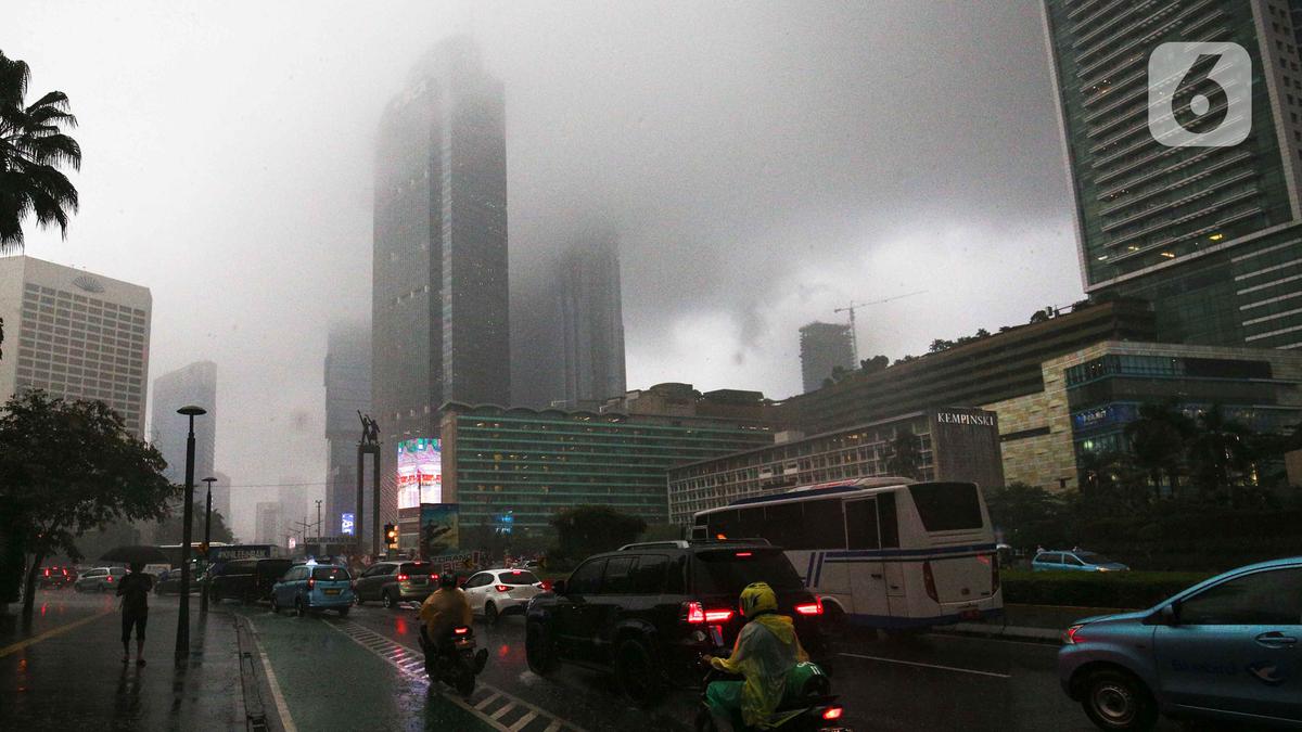 BMKG: Hujan Lebat Berpotensi Guyur Jawa Barat, NTT, dan Maluku